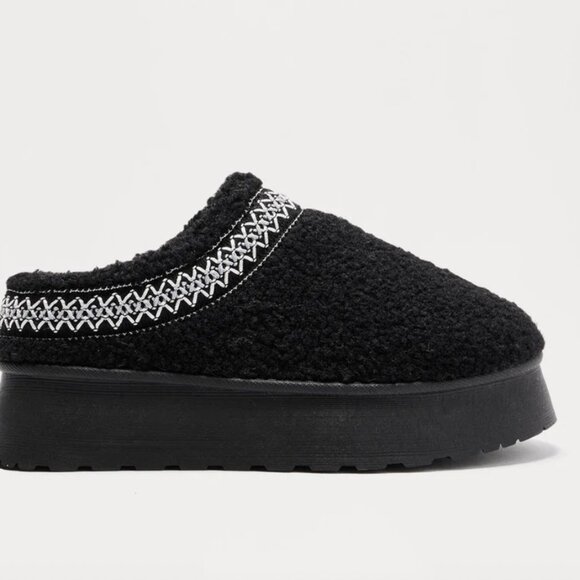 BLACK | Fall Sherpa Faux Fur Lined Platform Slip On Clogs - Picture 3 of 4